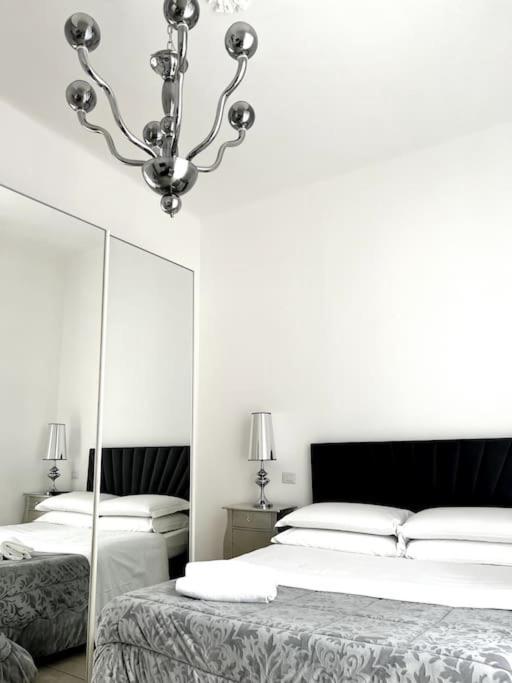 Hotel Virginia Apartaments - Stazione Termini Roma Exterior foto