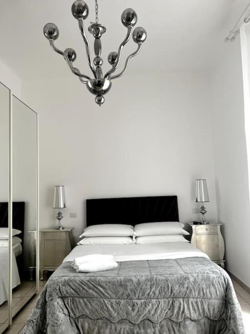 Hotel Virginia Apartaments - Stazione Termini Roma Exterior foto