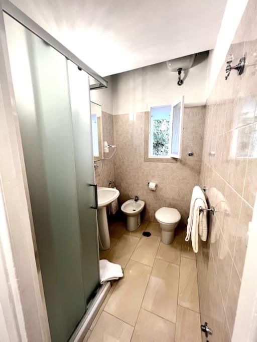 Hotel Virginia Apartaments - Stazione Termini Roma Exterior foto